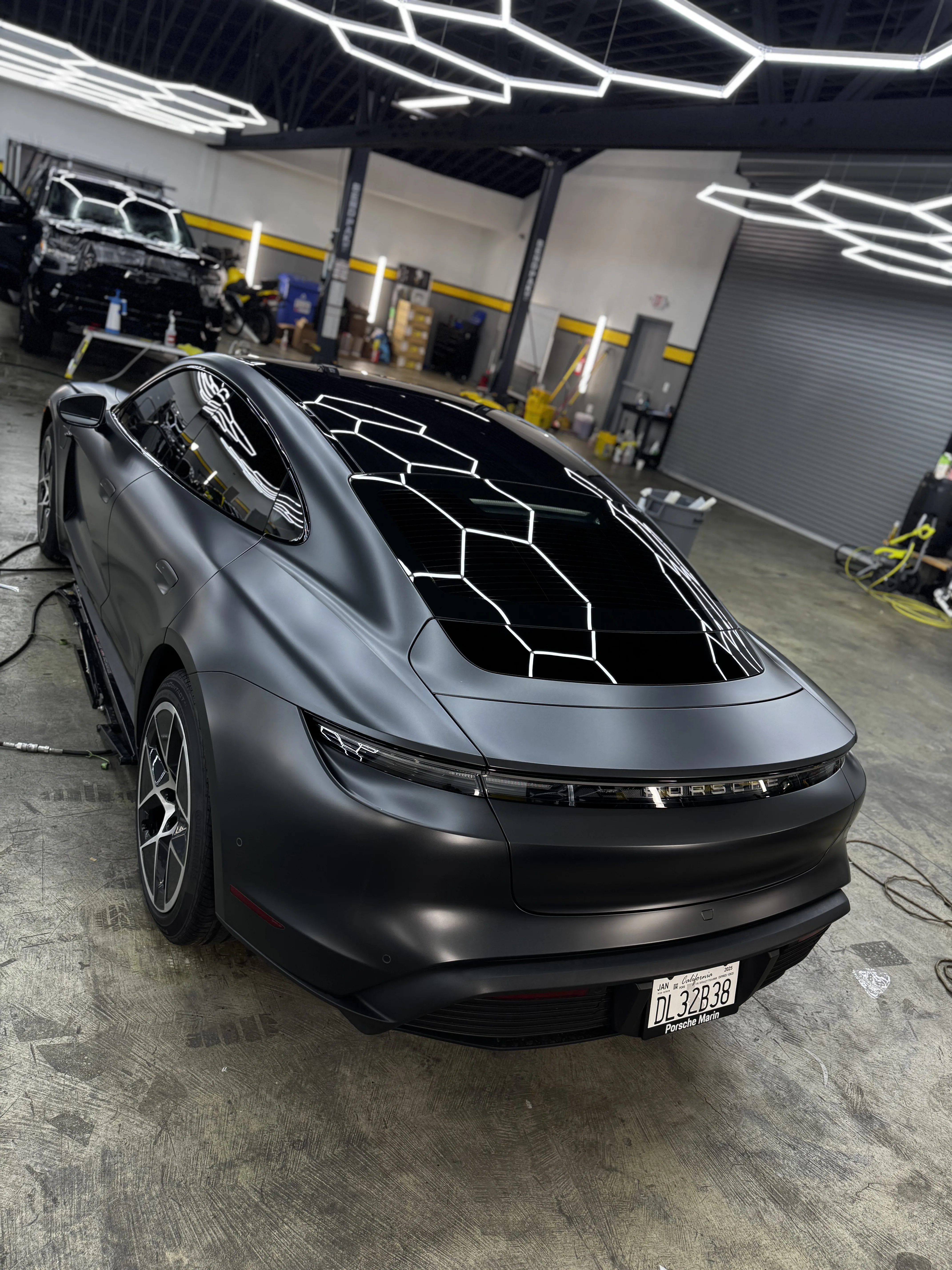 Galerie Yayo Car Lab